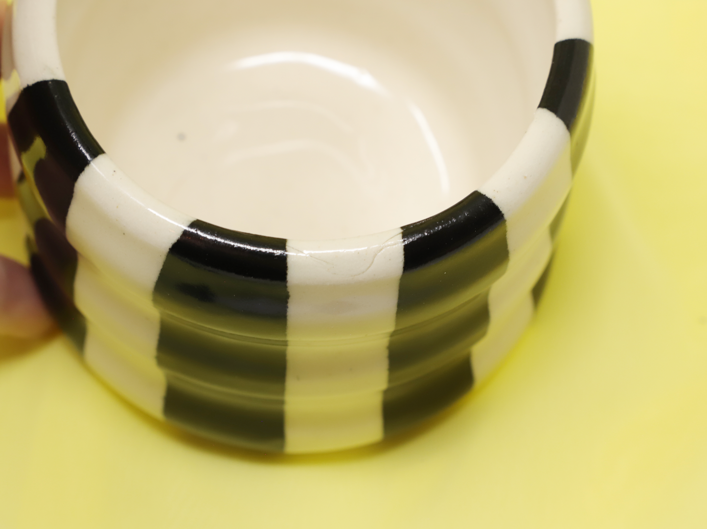 Black&White Stripes planters