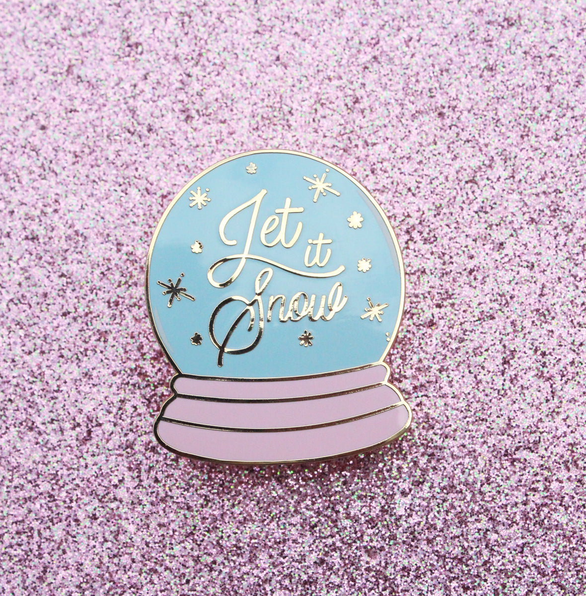 Let it snow enamel pin – Made Au Gold