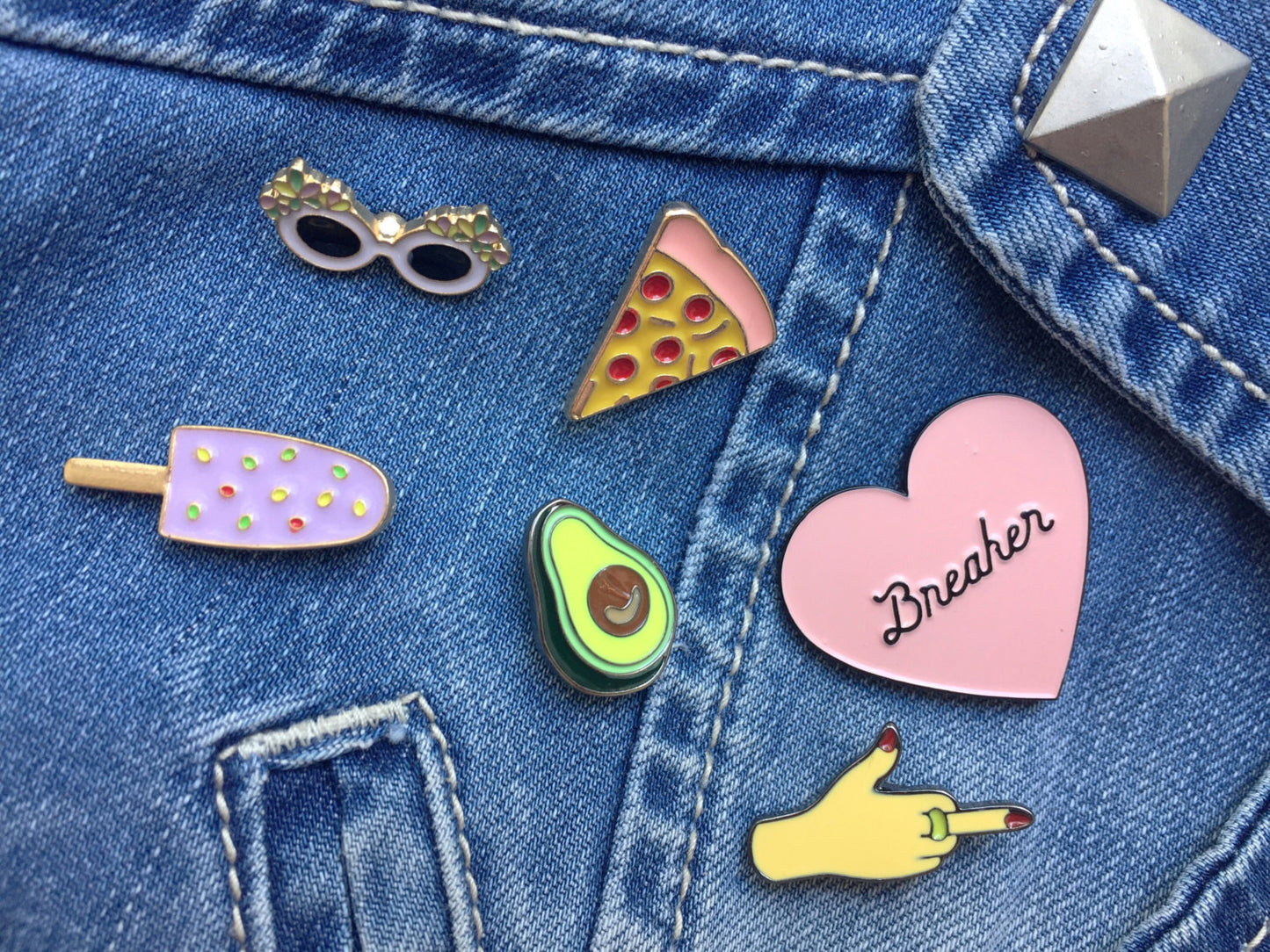 Heartbreaker pin, Lapel pin,Enamel Pin,Cloisonné, pin badge,Flair, Heart enamel pin,Heart lapel pin, Heart pin, Heart button, Heart brooch