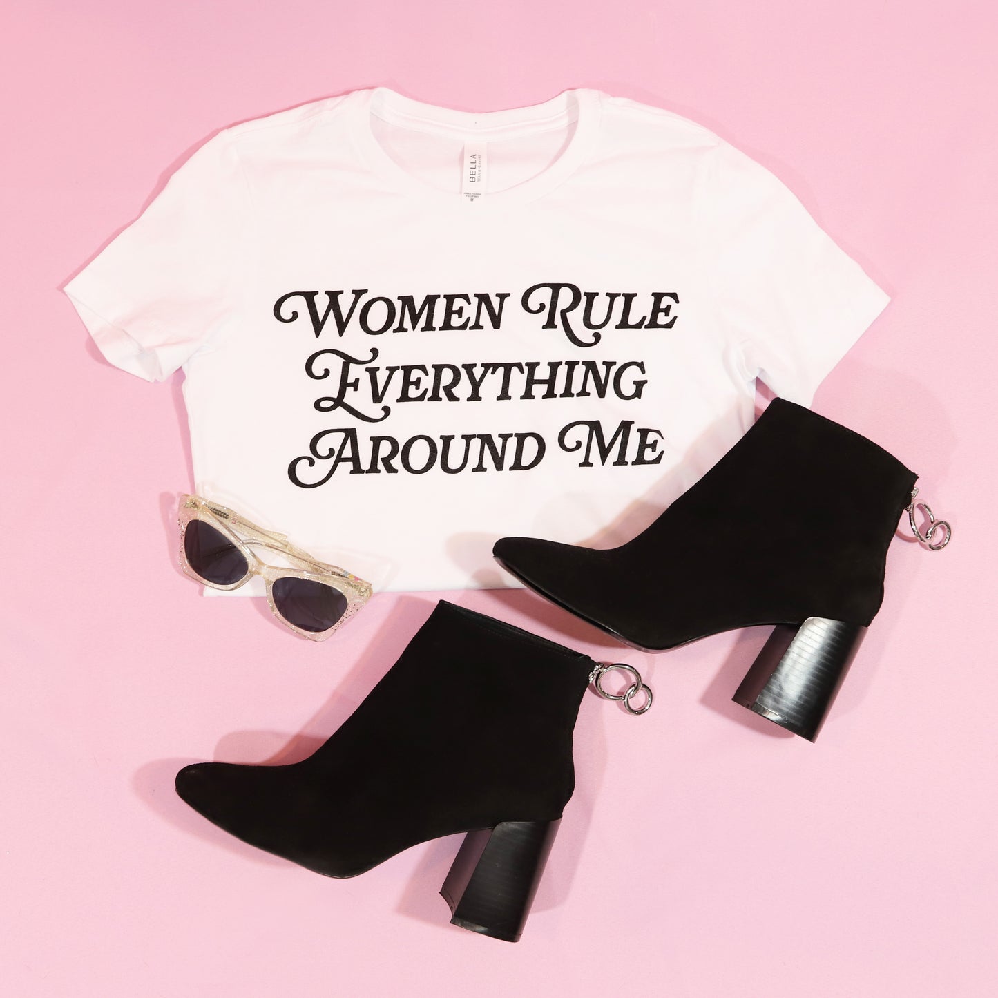 Women rule everything around me T-shirt BLACK